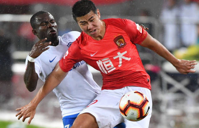 斯科尔斯、卡拉格都认为：哈白布是足球历史上最佳中场组合（斯科尔斯与卡拉格一致认为：哈白布堪称足坛史上最强中场组合）