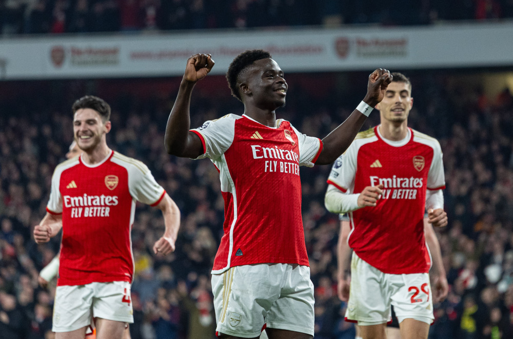 欧冠本周最佳阵容：马杜埃凯、孔德、格林伍德、卡尔在列（欧冠周最佳阵容出炉：马杜埃凯、孔德、格林伍德、卡尔入选）