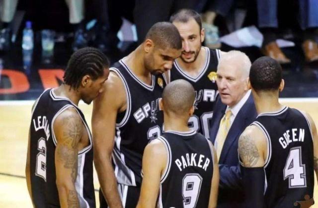 上一次对阵安哥拉：梅西斯卡洛尼替补登场，阿亚拉百场（上次对阵安哥拉：梅西与斯卡洛尼替补出场，阿亚拉迎来第100场）