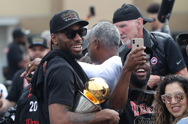 法比奥：他们开玩笑说我拿金靴但冠军挂零，希望在足协杯破零（法比奥：被调侃“有金靴无冠军”，希望在足协杯迎来首冠）