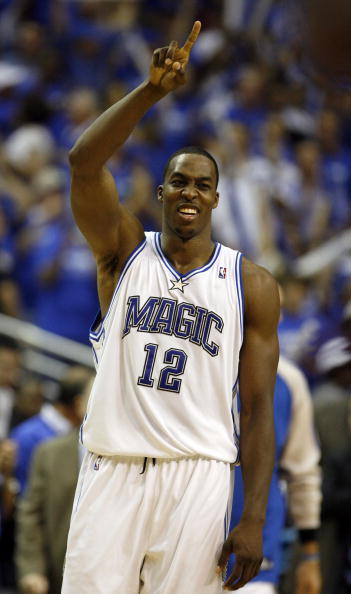 意媒：从明年2月起，博洛尼亚在意甲拿到积分就会买断波贝加（意媒：明年2月起，博洛尼亚在意甲一有积分便触发波贝加买断条款）