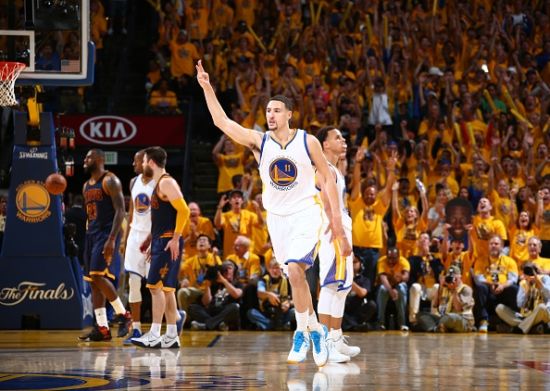 斯科尔斯、卡拉格都认为：哈白布是足球历史上最佳中场组合（斯科尔斯与卡拉格一致认为：哈白布是足坛史上最强中场三人组）