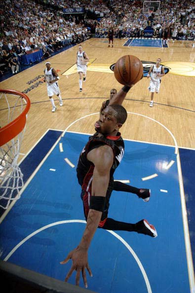 欧冠战报：里奥斯传射巴雷罗破门，本菲卡2-0完胜那不勒斯（欧冠：里奥斯一传一射，巴雷罗建功，本菲卡2-0击败那不勒斯）